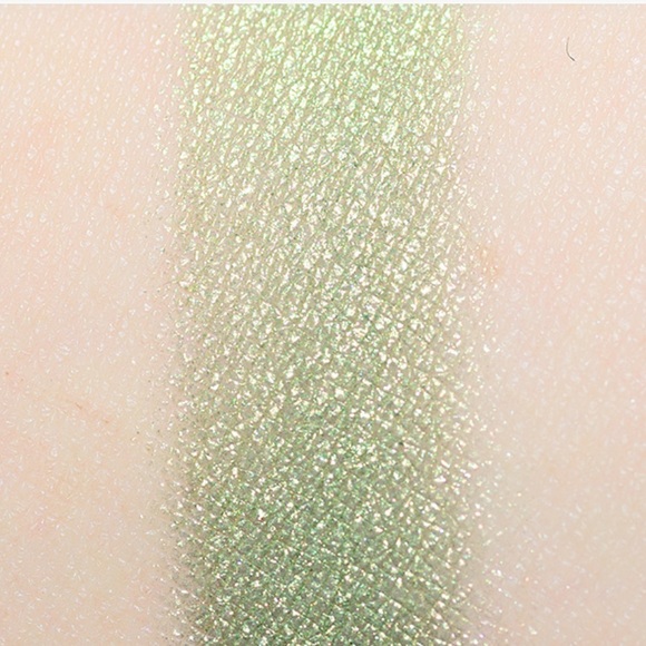 MAC Cosmetics limited edition eyeshadow “JingleTingle” - Picture 4 of 4